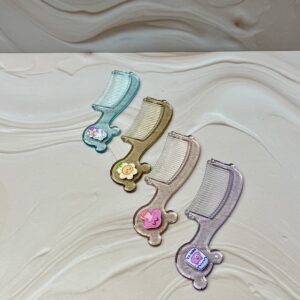 شانه اکلیلی فانتزی با استیکر برجسته | Glitter Comb with Cute Sticker Charm